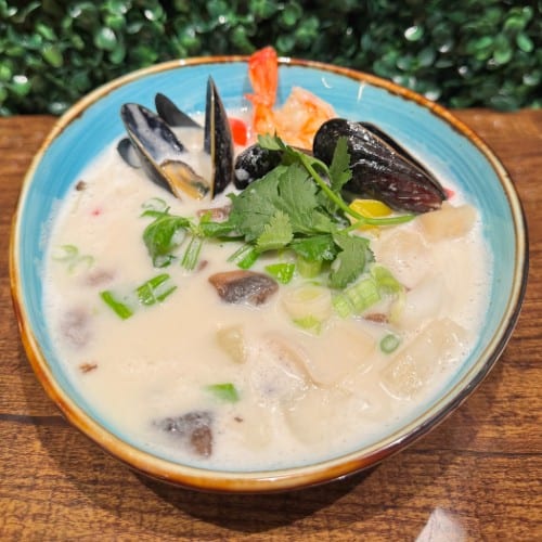 Jaew Seafood Mix Tom Kha.